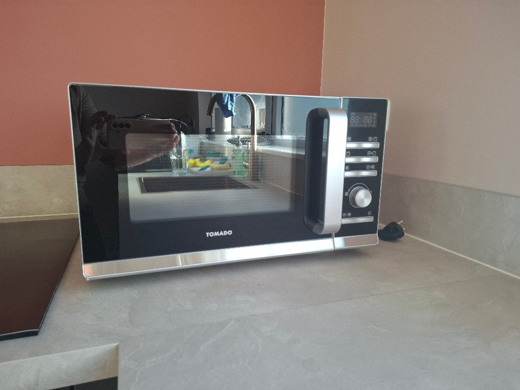 TOMADO TMC2501S combi oven/magnetron (ALS NIEUW!), Ophalen, Minder dan 45 cm, Overige merken, Draaiplateau