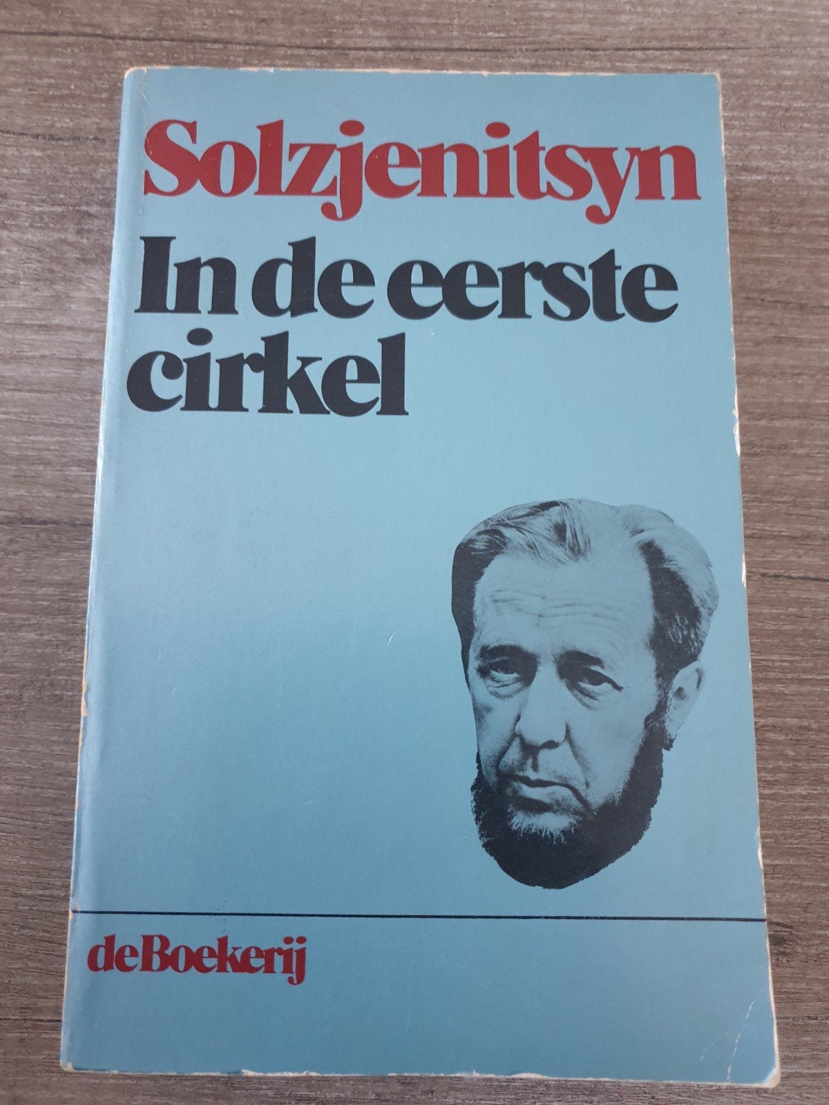 Solzjenitsyn - In de eerste cirkel (De Boekerij), Boeken, Ophalen of Verzenden, Gelezen, Aleksandr Solzjenitsyn, Europa overig