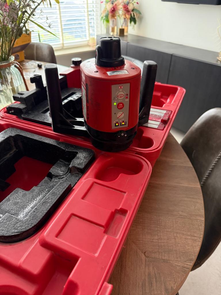 Hilti laser te koop, Doe-het-zelf en Verbouw, Meetapparatuur, Ophalen, Gebruikt