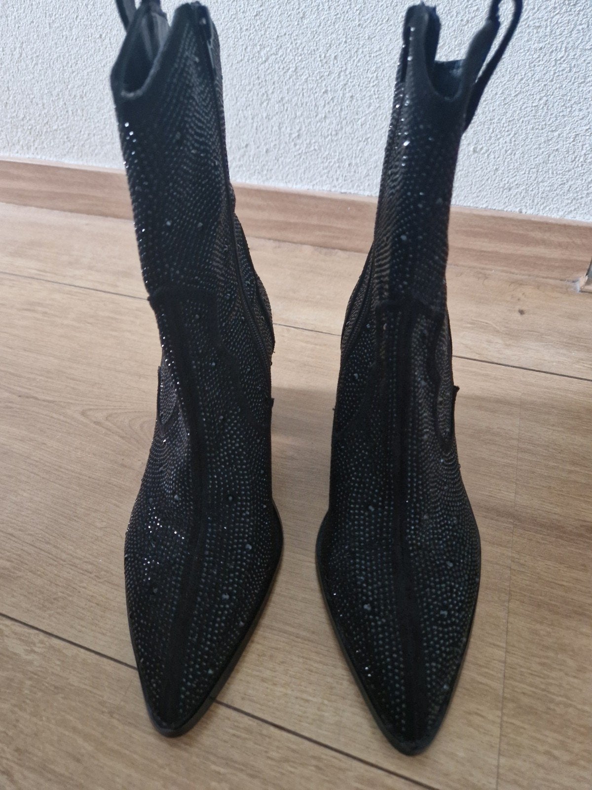 La Strada Zwarte Enkellaarzen met Strass Maat 40, Zwart, Lage of Enkellaarzen, Nieuw, Ophalen of Verzenden