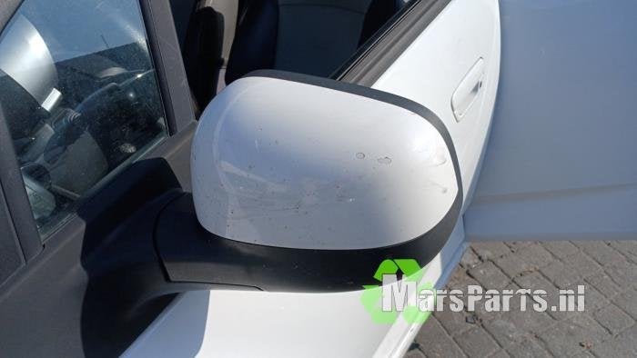 Buitenspiegel links van een Chevrolet Spark, Gebruikt, -, Ophalen of Verzenden, -
