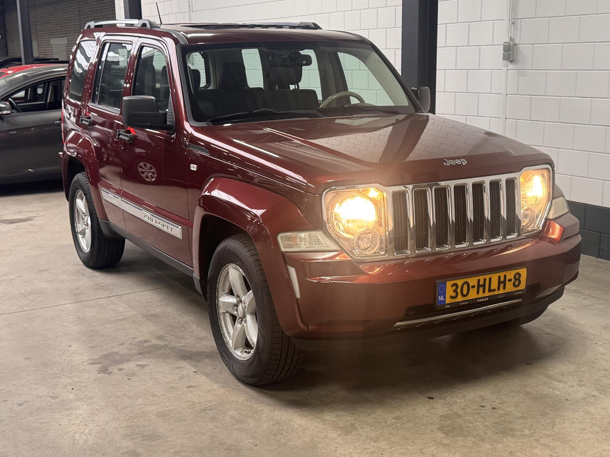 Jeep Cherokee 2.8 CRD Limited, Auto's, Automaat, Gebruikt, 4 cilinders, 241 €/maand
