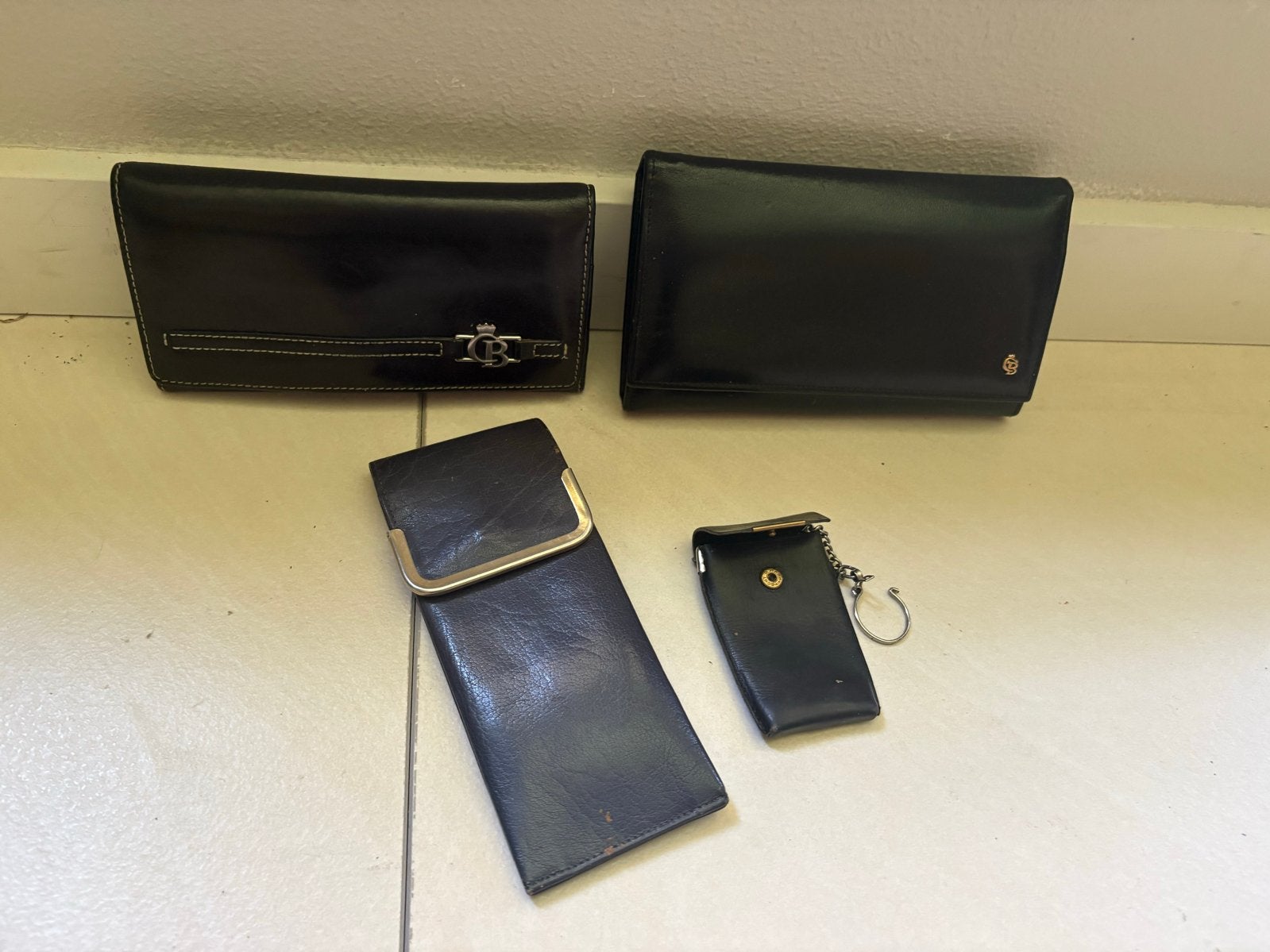 2 Zwarte leren portemonnees met knipsluiting, Sieraden, Tassen en Uiterlijk, Portemonnees, Overige merken, Gebruikt, Zwart, Ophalen of Verzenden