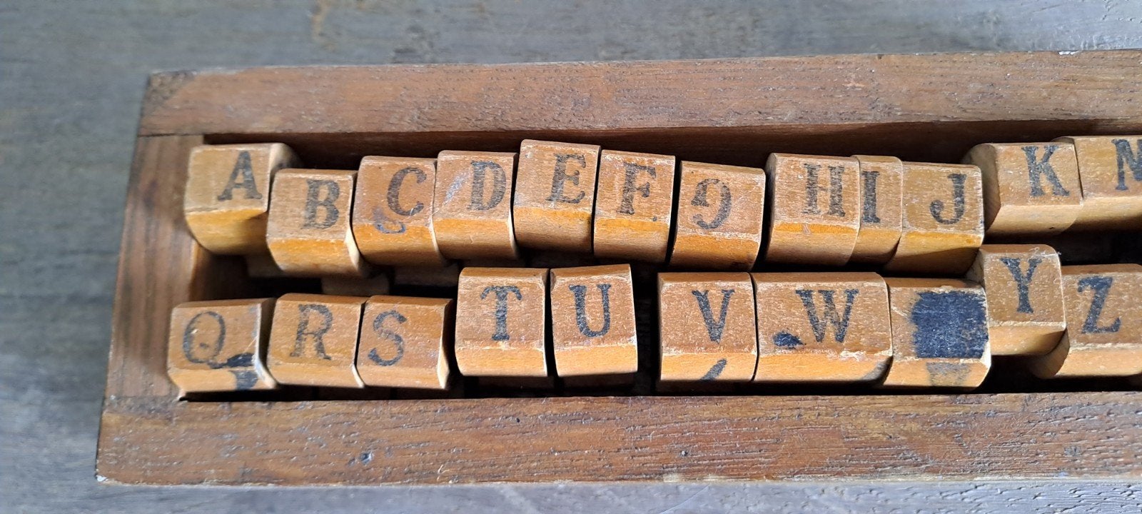 Authentiek oud houten doosje met schoolstempels, Antiek en Kunst, Ophalen of Verzenden