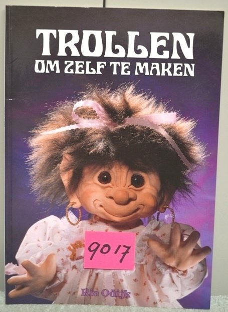 OPRUIMING: Mooi Trollen poppen boek NR 9017, Ophalen of Verzenden, Zo goed als nieuw