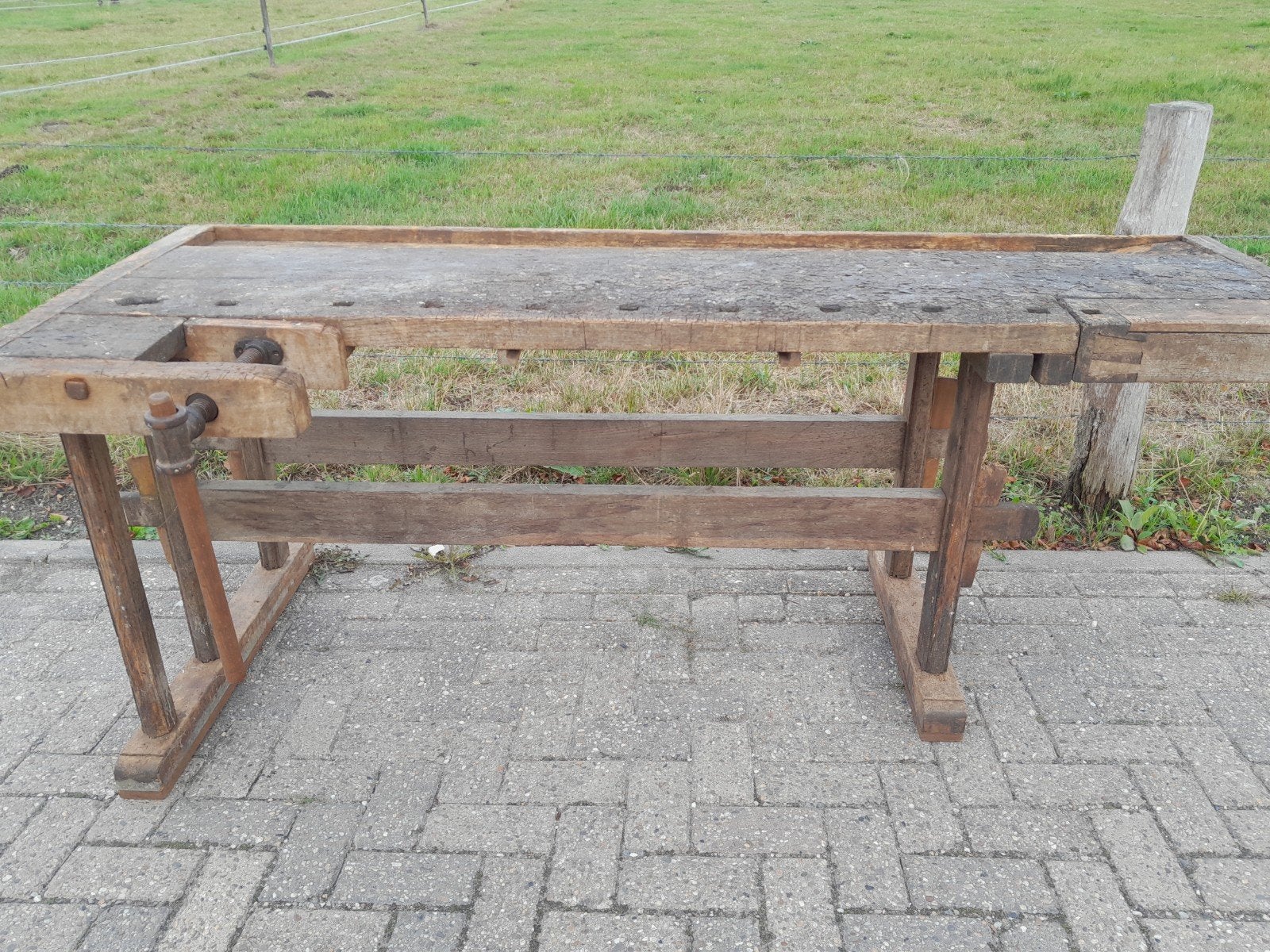 Antieke werkbank, Ophalen