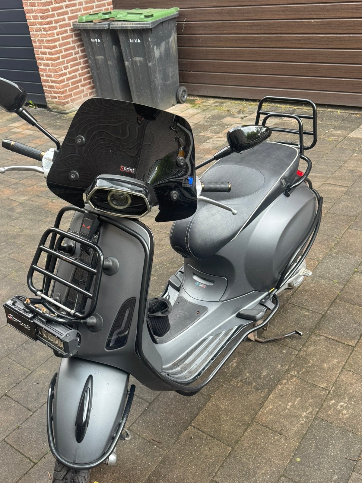 Vespa sprint 2016, Fietsen en Brommers, Scooters | Vespa, Ophalen, Vespa S, Zo goed als nieuw, Benzine