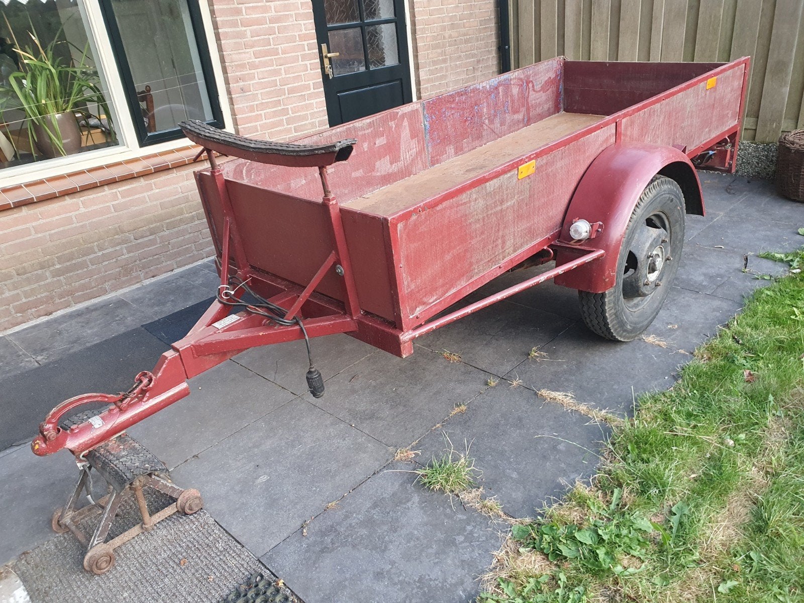 zeer degelijke aanhanger met reservewiel, Ophalen, Gebruikt