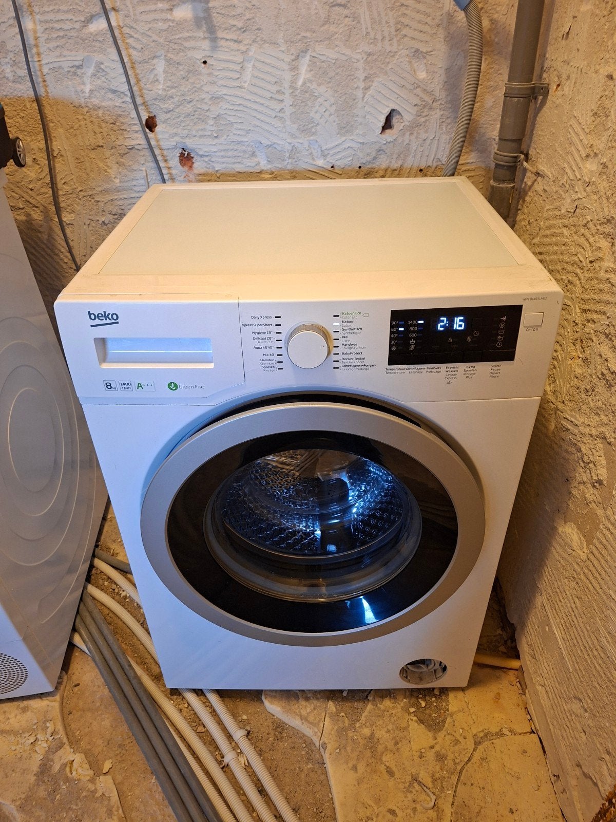 beko wasmachine prima staat 8kilo, Ophalen, Gebruikt, 1200 tot 1600 toeren