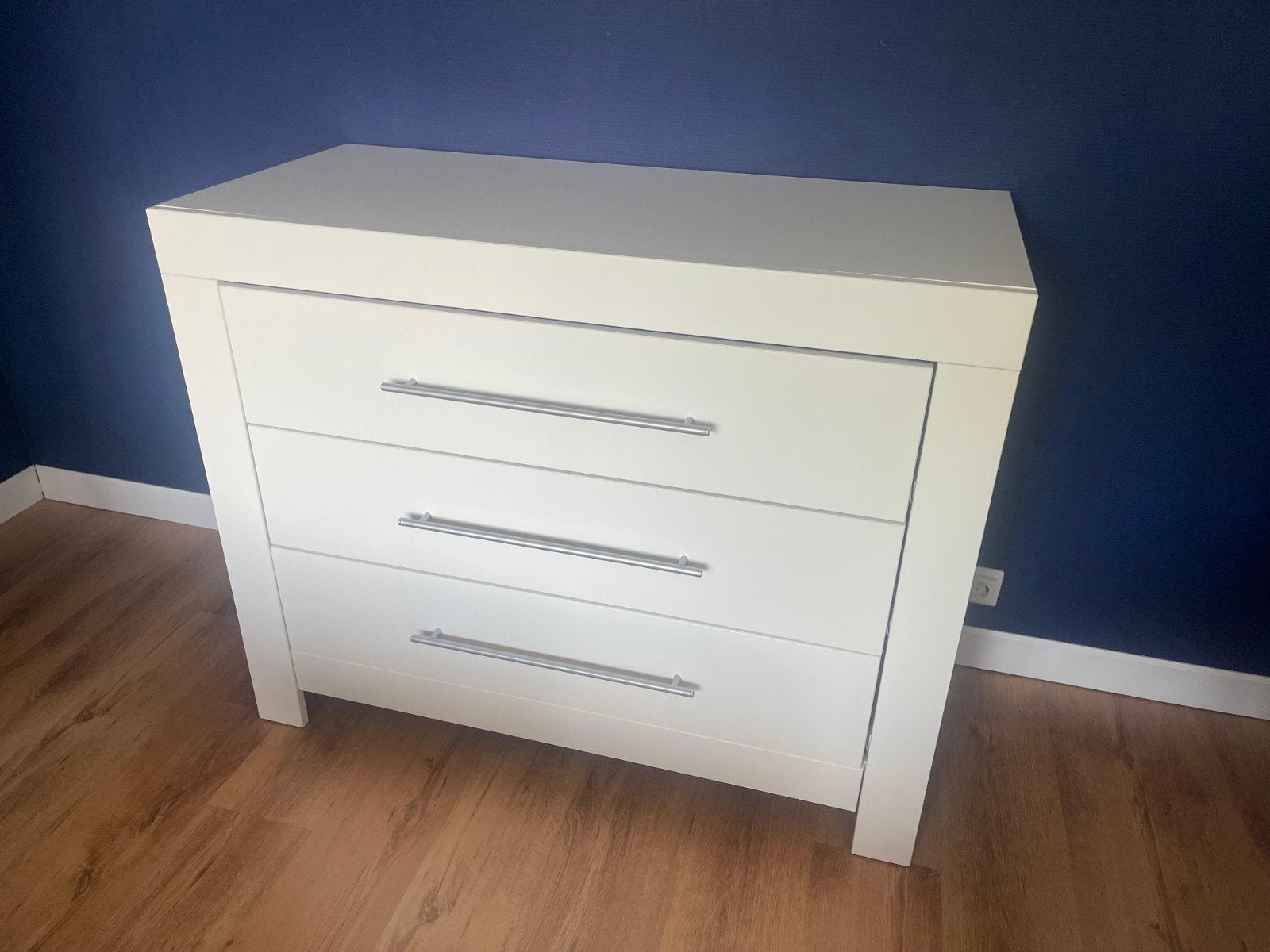 Stevige commode, Kinderen en Baby's, Kinderkamer | Commodes en Kasten, Ophalen, Gebruikt, 50 tot 70 cm, 100 cm of meer