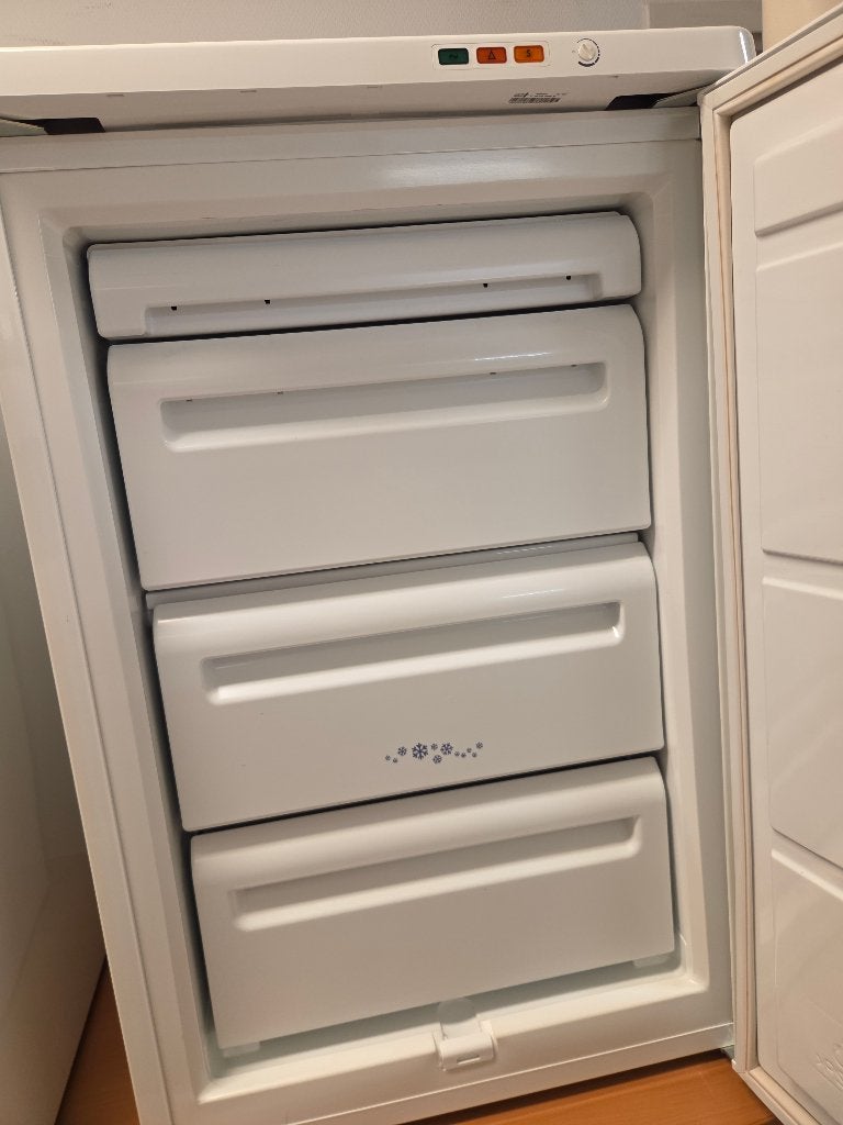 vrieskast - Zanussi - tafelmodel - 4 lades, Italie, Gebruikt, Minder dan 85 cm, Minder dan 60 cm