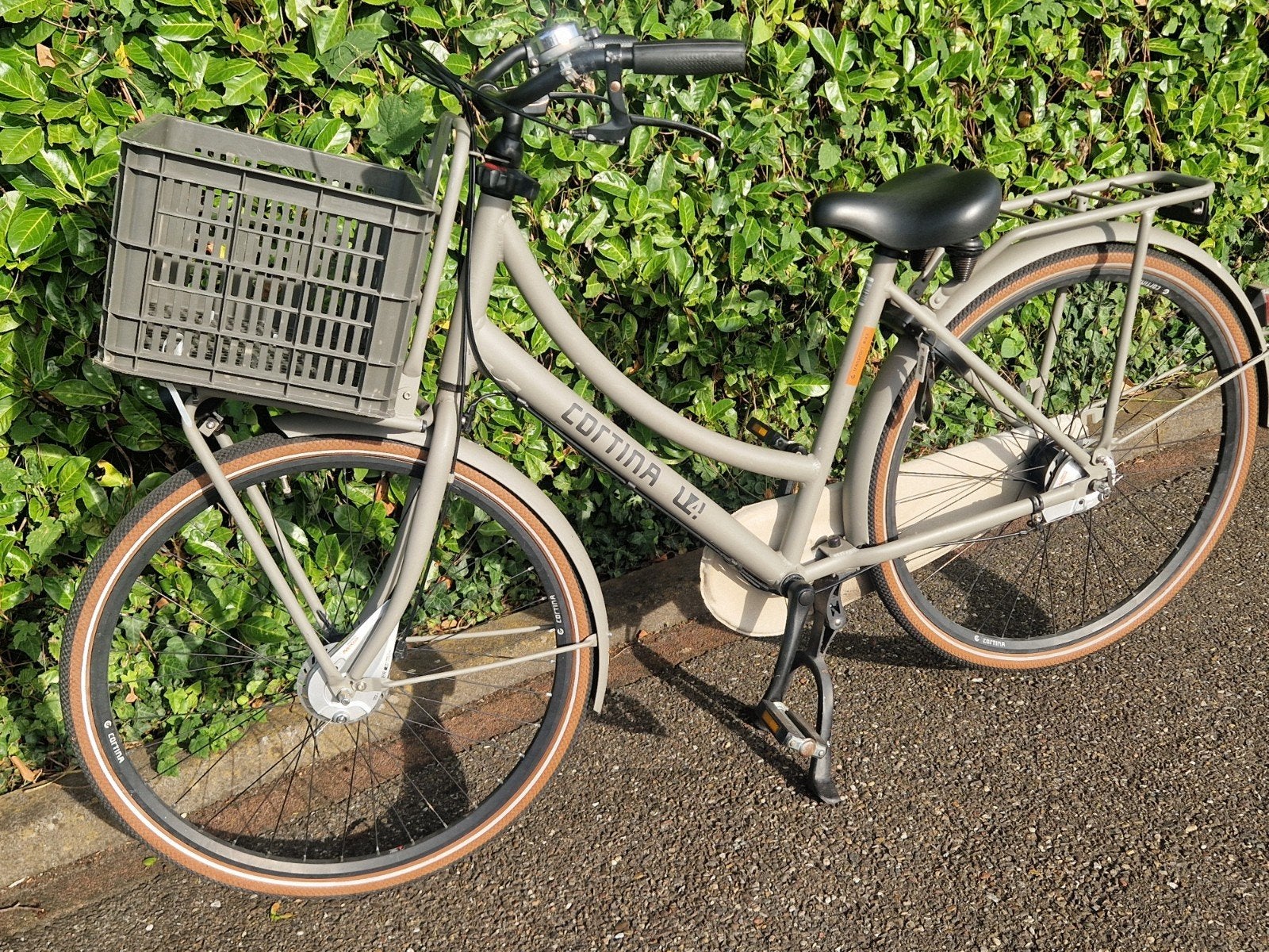 Cortina U4 Solid N7 Damesfiets - Quarz Grey Matt, Fietsen en Brommers, Fietsen | Dames | Damesfietsen, Gebruikt, Versnellingen