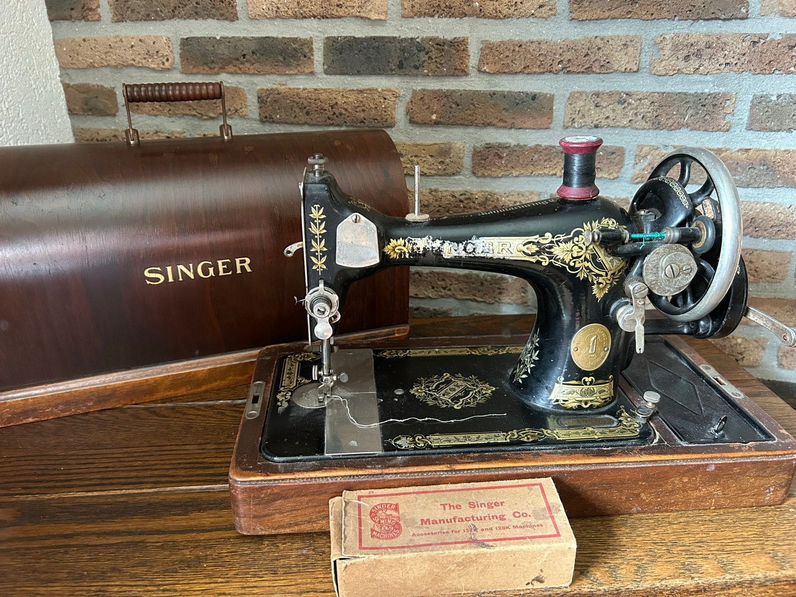 Antieke Singer naaimachine met kap en accessoires, Ophalen, Gebruikt, Naaimachine, Singer
