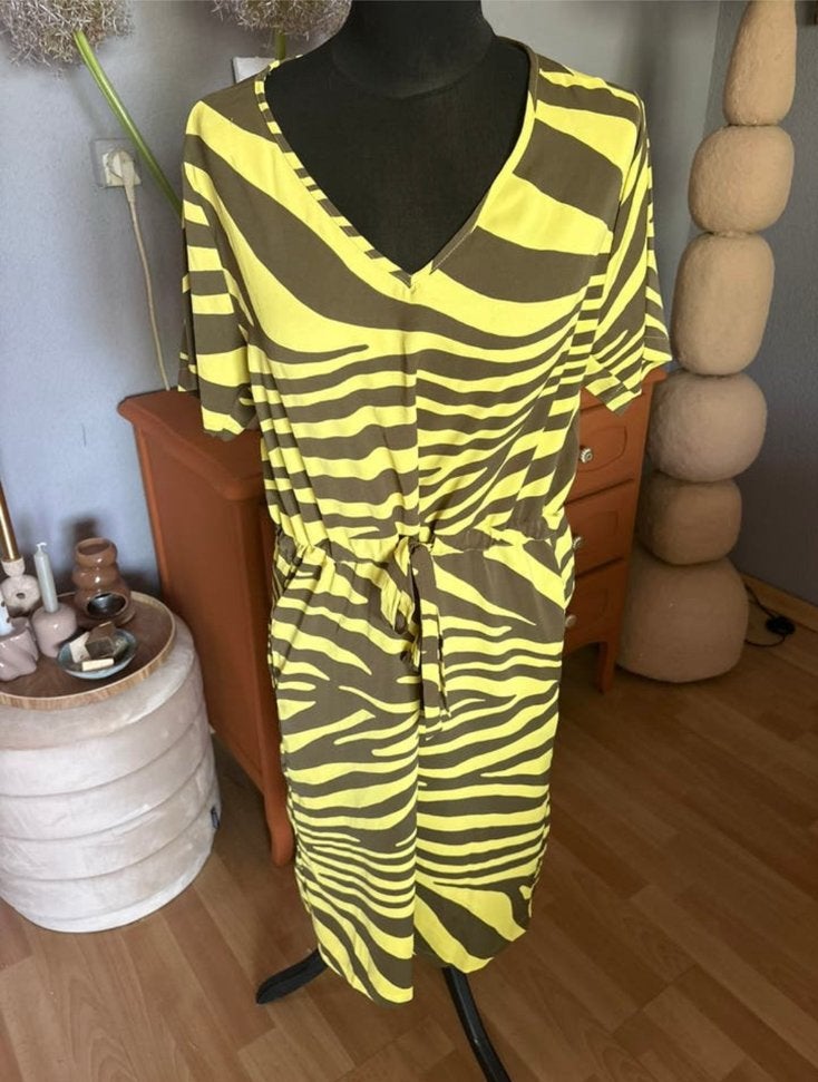 Mooi leuk zomers luchtig jurkje mt M ZGAN, Ophalen of Verzenden, Zo goed als nieuw, Maat 38/40 (M), Overige kleuren