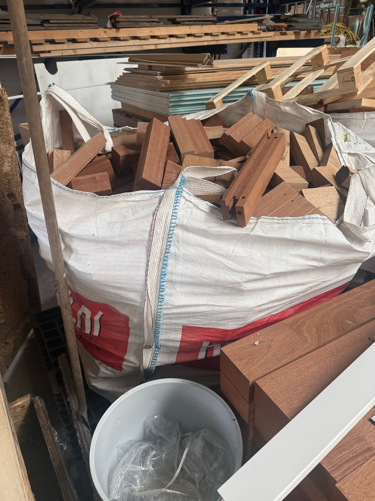 Diverse Houtblokken en Reststukken - Ideaal voor Projecten, Doe-het-zelf en Verbouw, Ophalen, Gebruikt, Eiken, Overige typen