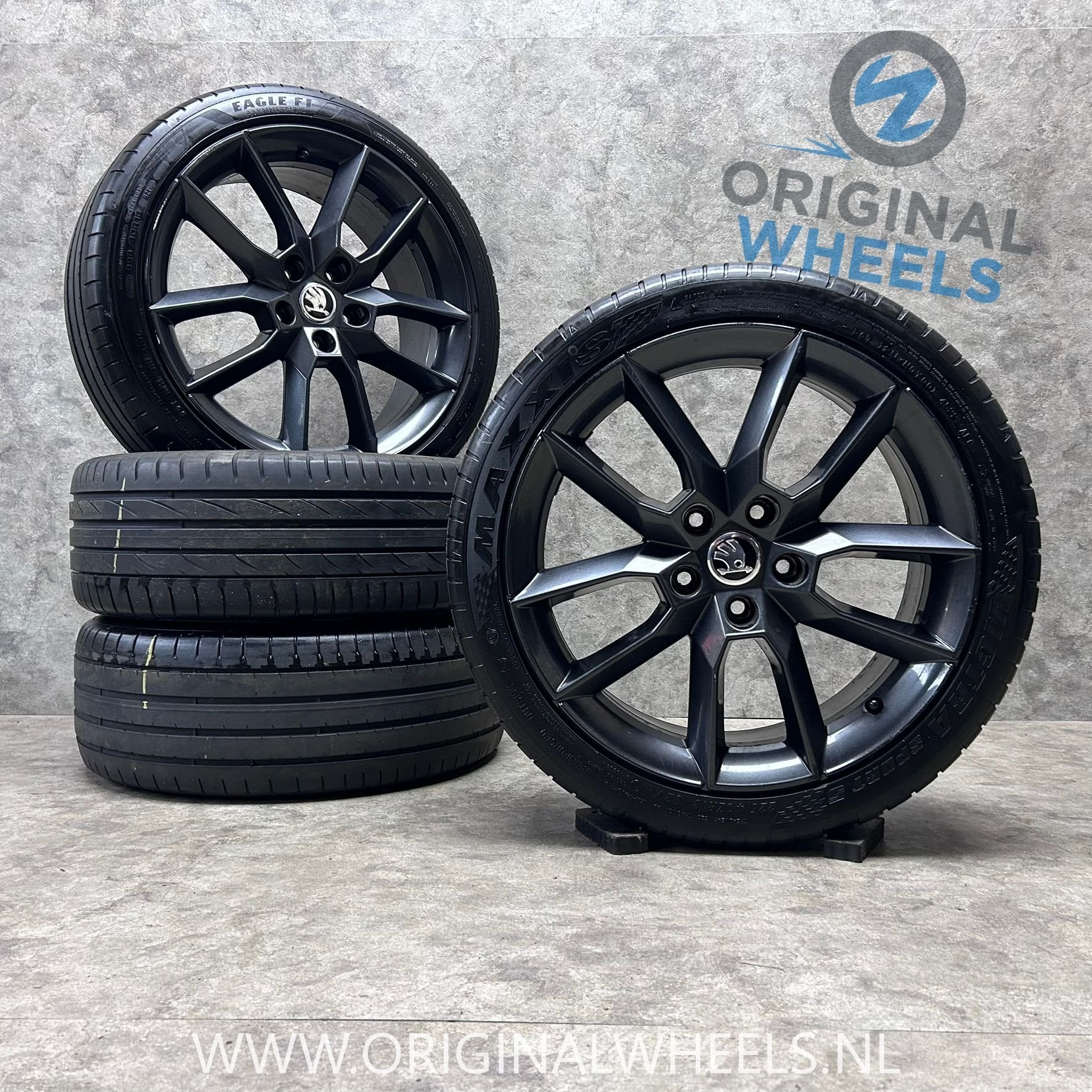 18 inch originele velgen + zomerbanden Skoda Octavia, Auto-onderdelen, 18 inch, Gebruikt, -, -