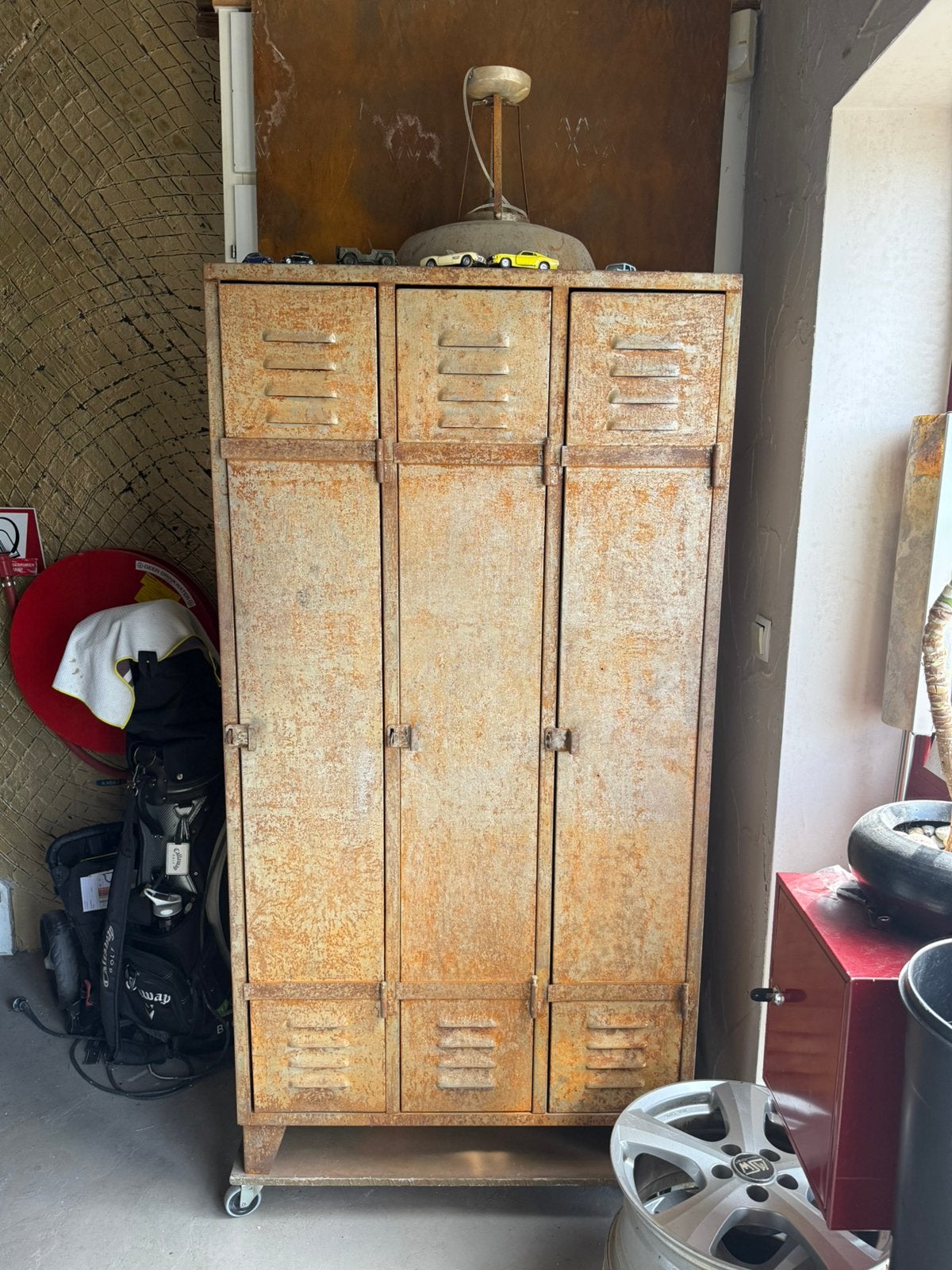 Industriële metalen lockerkast / vintage kast met roestlook, Ophalen