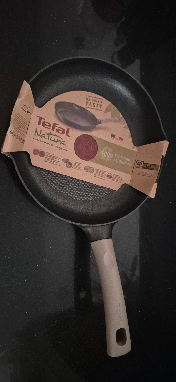 Nieuwe Tefal Natura Koekenpan 24cm, Koekenpan, Tefal, Ophalen of Verzenden, Antiaanbaklaag
