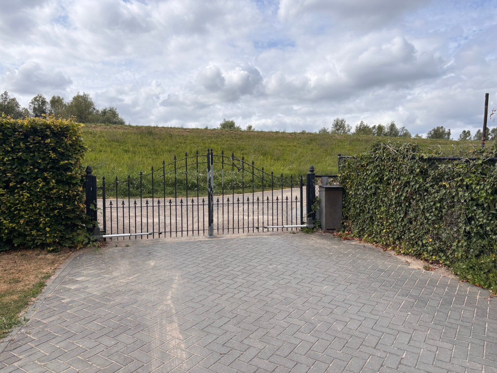 Sierhek plm 4 meter breedte, Ophalen, Gebruikt, IJzer