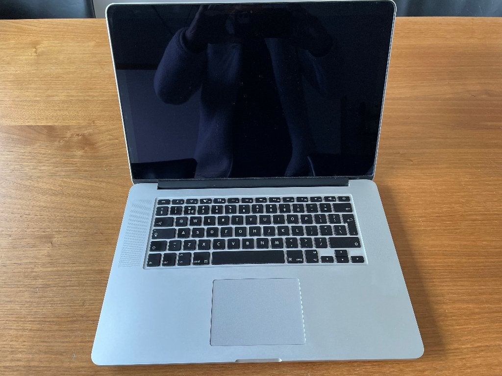 Macbook Pro Retina 15 inch (mid 2015), Computers en Software, Apple Macbooks, MacBook Pro, Gebruikt, 256 GB, 2 tot 3 Ghz