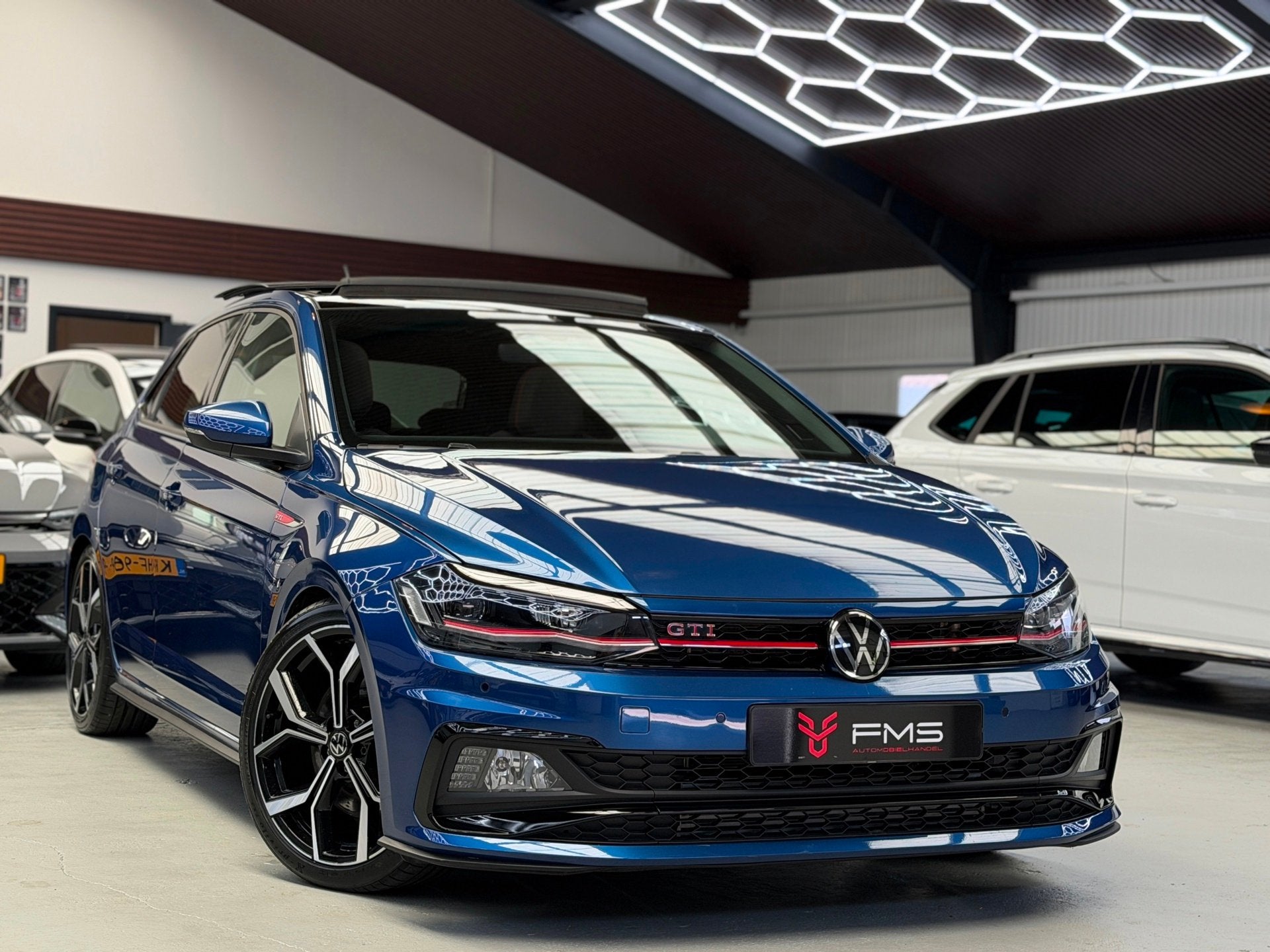 Volkswagen Polo 2.0 TSI GTI CarPlay Panorama, Stof, Gebruikt, Zwart, 4 cilinders