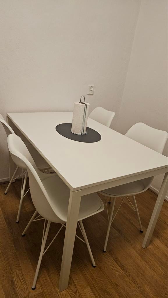 Witte Melltorp Eettafel + 4 stoelen, Huis en Inrichting, Ophalen, Rechthoekig, 100 tot 150 cm, 50 tot 100 cm