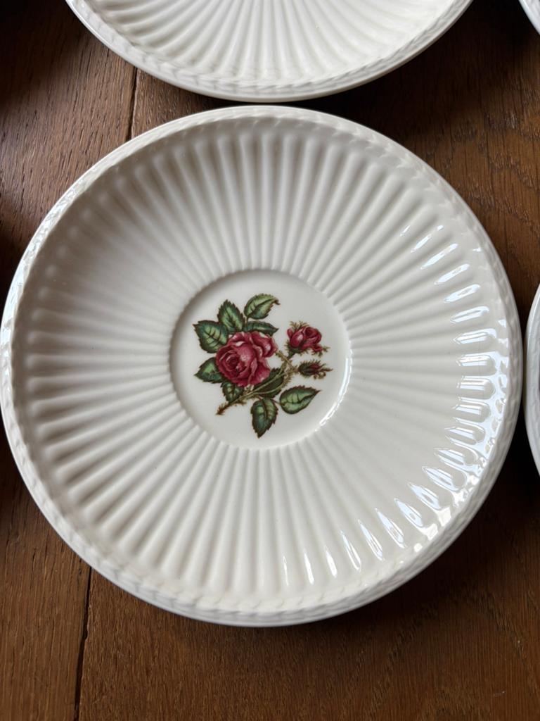 4 schoteltjes Wedgwood “Moss Rose”, Ophalen of Verzenden