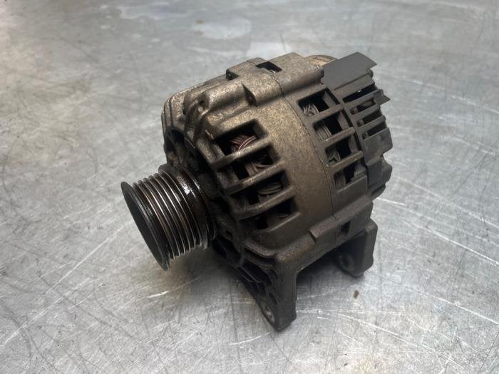 Dynamo van een Volkswagen Golf, Auto-onderdelen, Gebruikt, -, Volkswagen, -