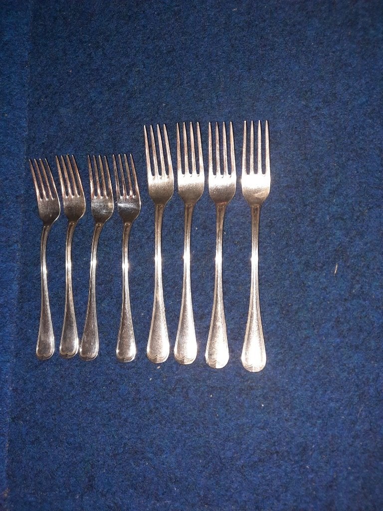 Vorken Gero 4 grote, 4 kleine, Huis en Inrichting, Overige materialen, Gebruikt, Gero, Los bestek