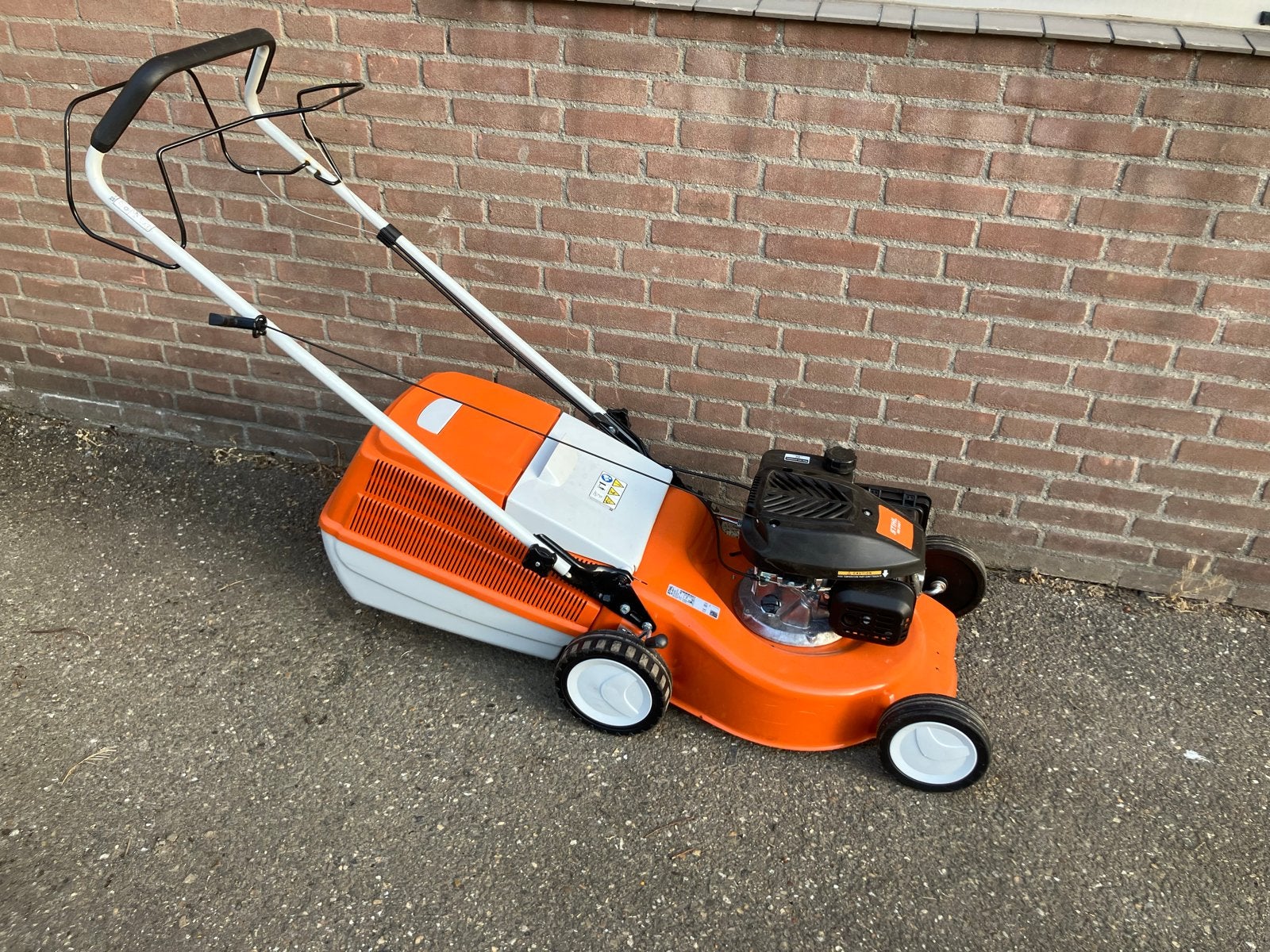 Stihl Benzine Loopmaaier, Ophalen, Cirkelmaaier, Zo goed als nieuw, 40 t/m 49 cm