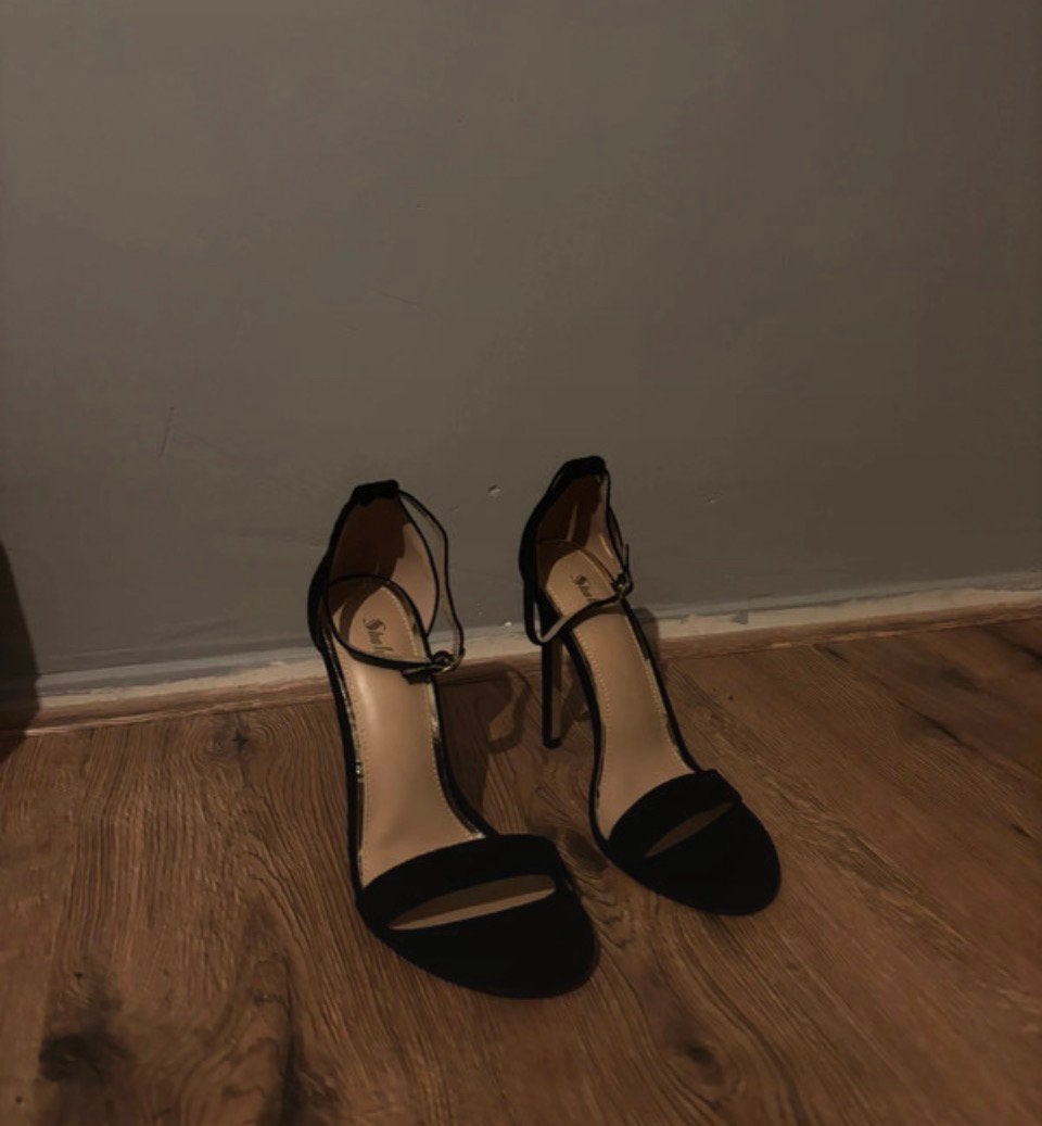 hakjes, Zwart, Nieuw, Ophalen of Verzenden, Schoenen met hoge hakken