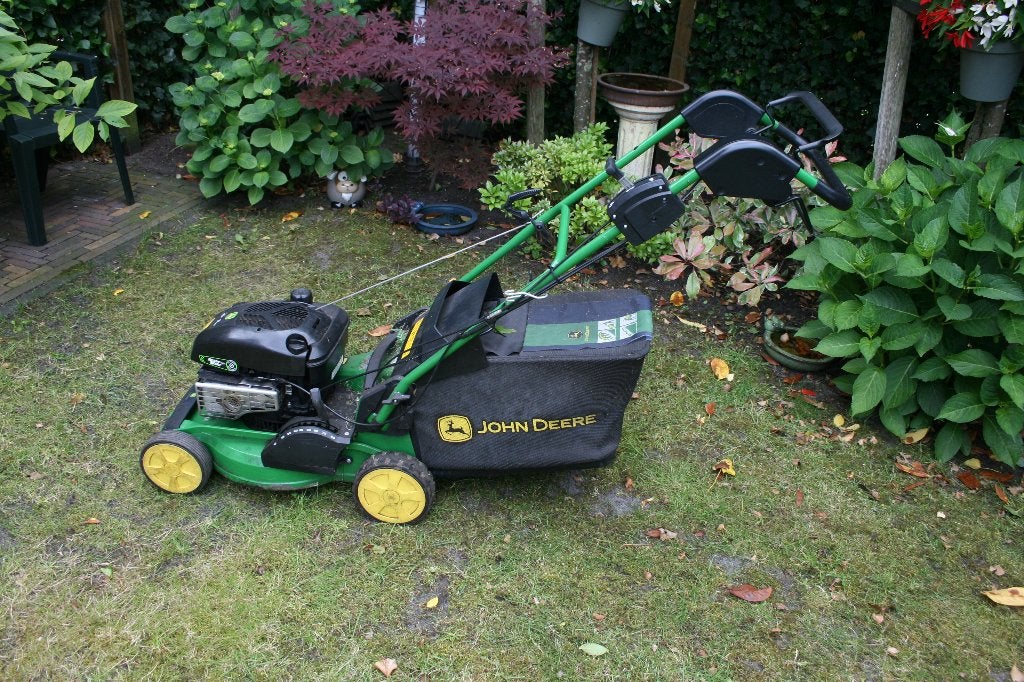 Grasmaaier, John Deere, model R43V, Gebruikt, Versnellingen, Benzine-grasmaaier, 30 t/m 39 cm