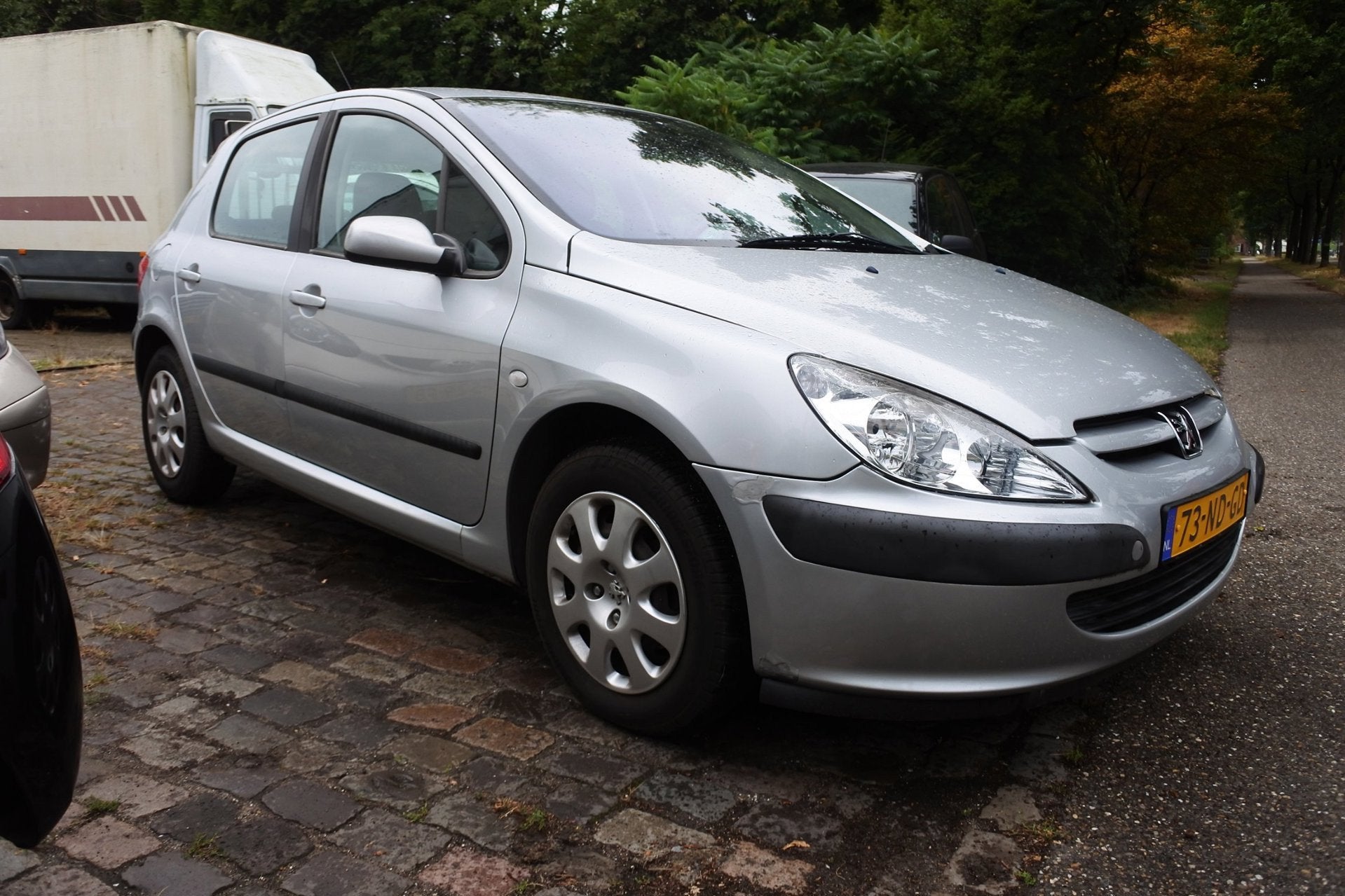 Peugeot 307 1.6-16V XS automaat 76 dkm N.A.P. airco 5 drs nw, Stof, Gebruikt, 4 cilinders, 1204 kg