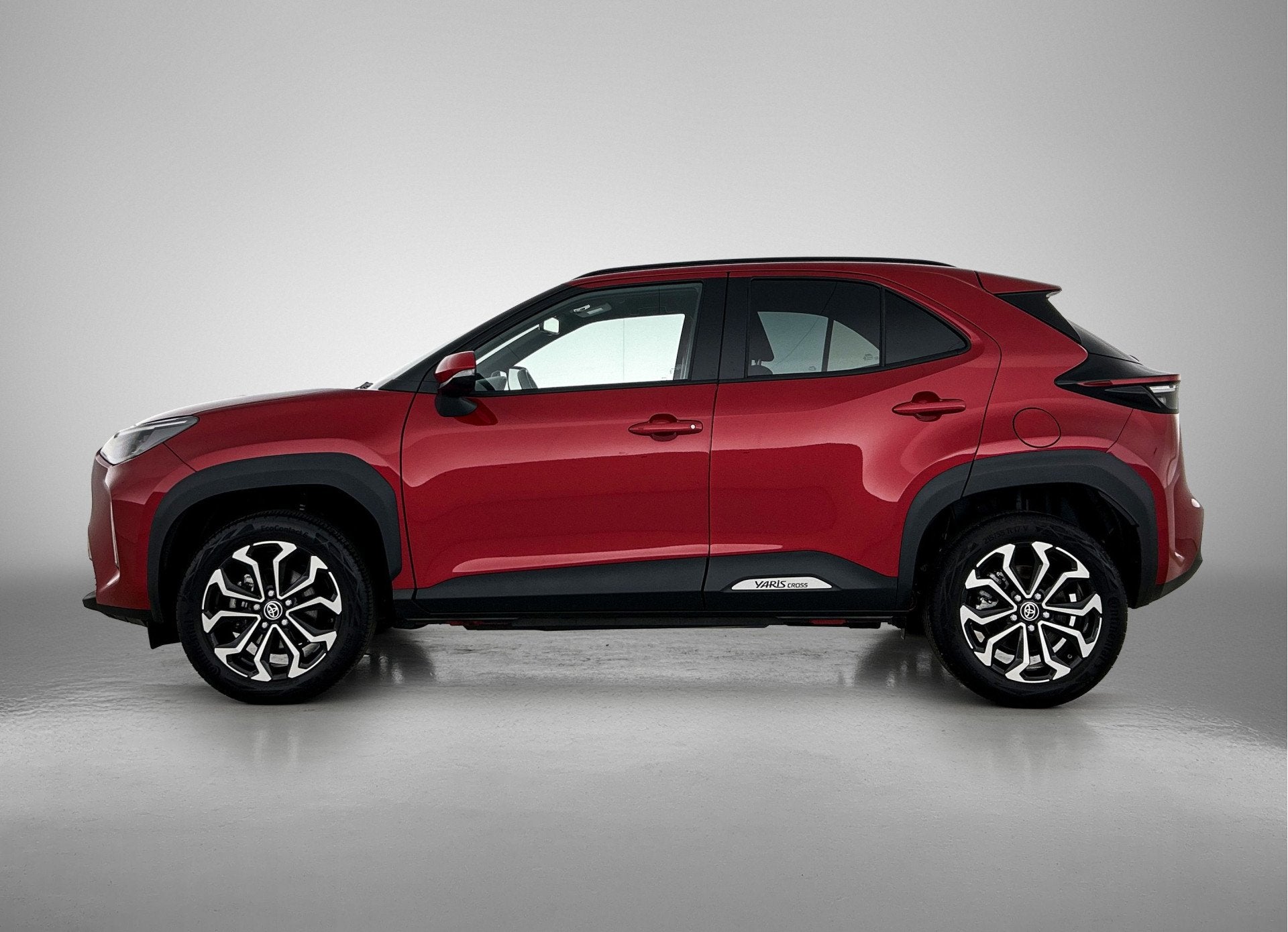 Toyota Yaris Cross 1.5 Hybrid 115 Dynamic | Voorstoelen verw, Auto's, Stof, Gebruikt, 116 pk, Bedrijf