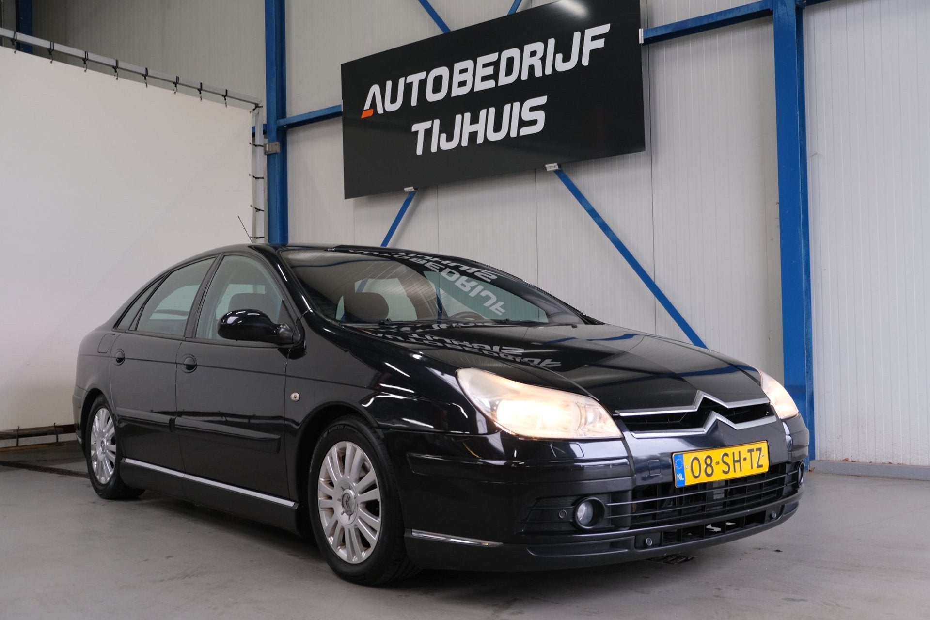 Citroen C5 2.0-16V Ligne Business, Gebruikt, 4 cilinders, Zwart, Origineel Nederlands