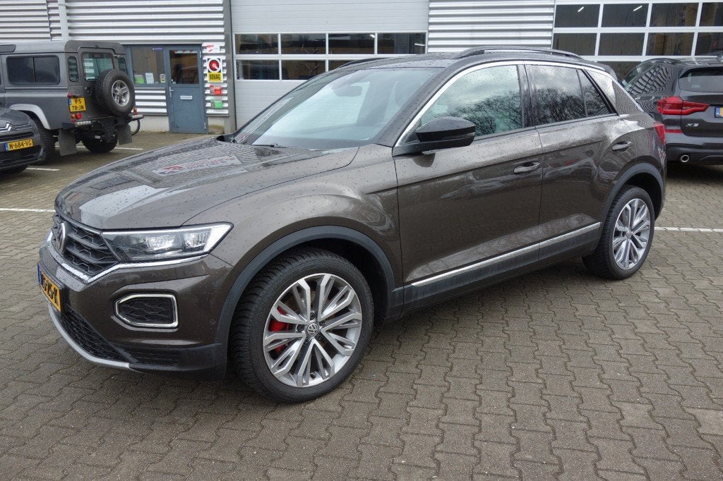 Volkswagen T-ROC 1.5 TSI SPORT, Pano, 18 Inch, Beats, Winter, Voorwielaandrijving, Euro 6, 4 cilinders, Bedrijf