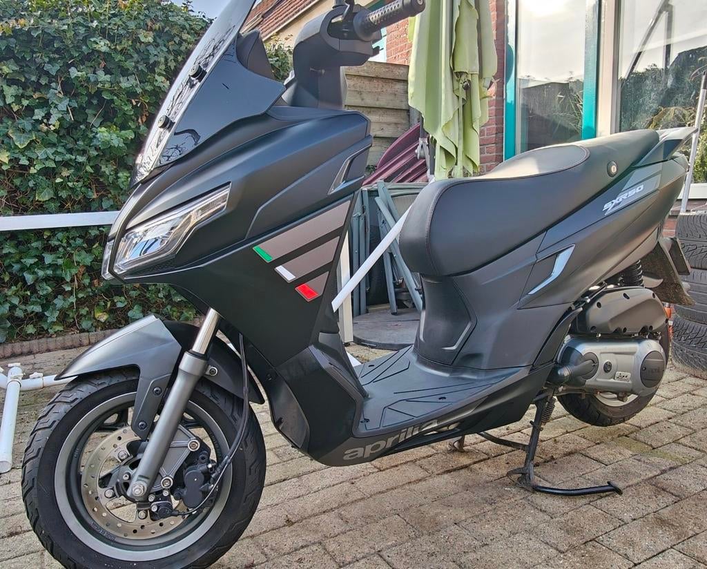 Aprilia SXR 50 Sport  4-takt E5, Overige modellen, Maximaal 45 km/u, Ophalen of Verzenden, Zo goed als nieuw