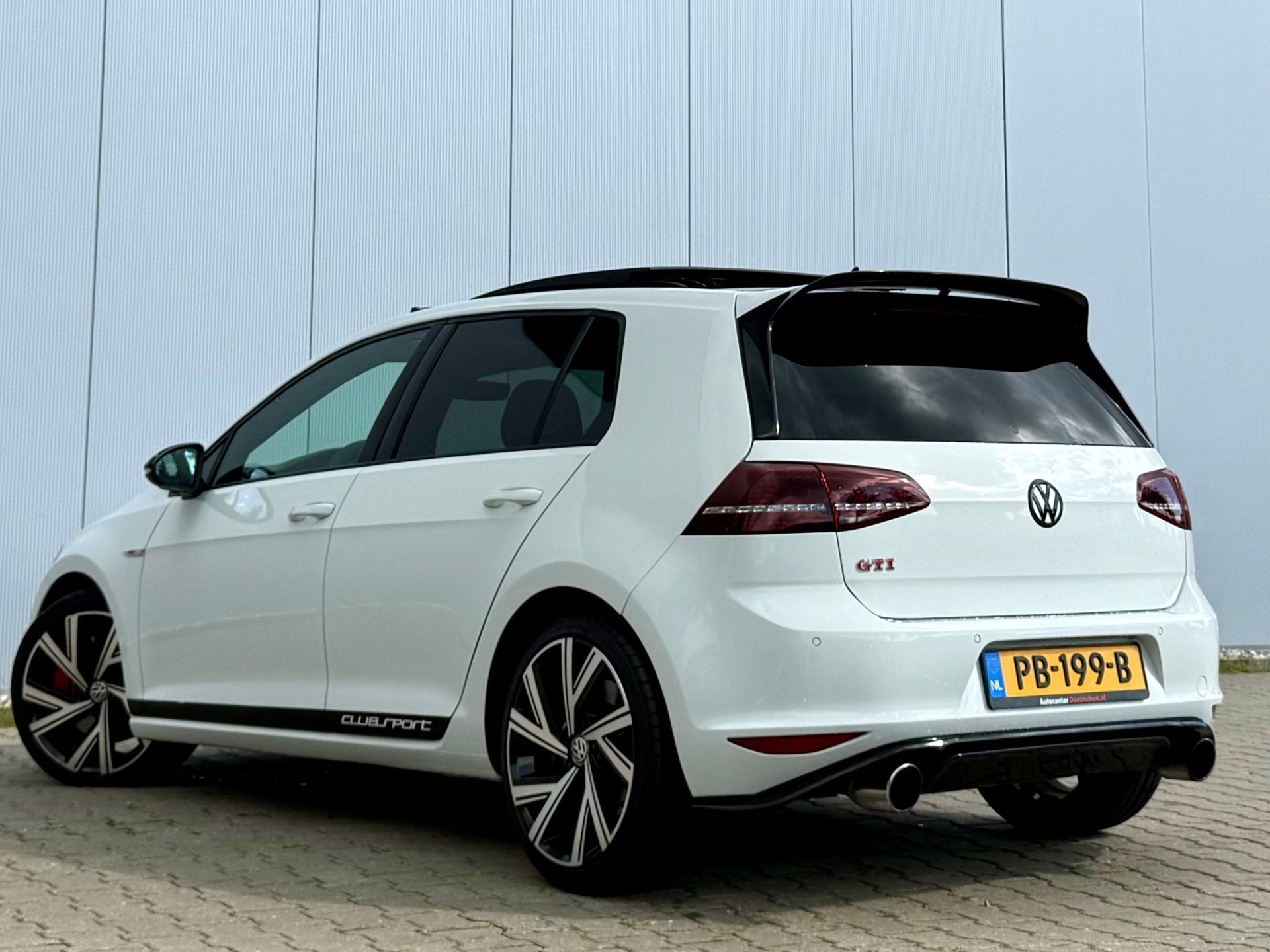 Volkswagen Golf 2.0 TSI GTI Clubsport Dynaudio CarPlay Pano, Stof, Gebruikt, 4 cilinders, Wit