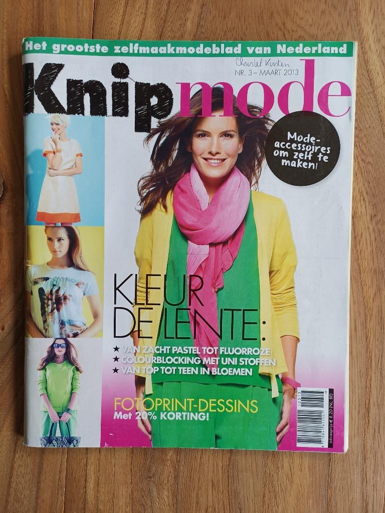 Knipmode maart 2013 met extra special 11 patronen, Hobby en Vrije tijd, Kledingpatronen, Ophalen of Verzenden, Zo goed als nieuw