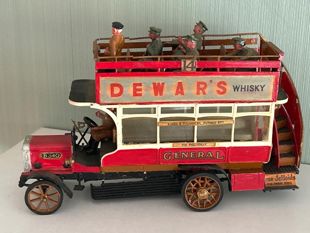 Vintage Airfix dubbeldekker bus – Dewar’s Whisky – Engeland, Verzenden