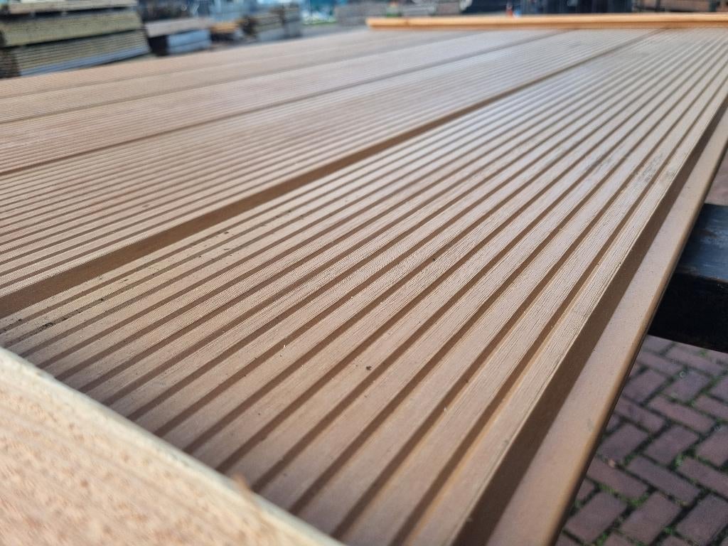 Composiet schuttingplanken met veer en groef- nr: D42, Ophalen, Nieuw, 250 cm of meer, Planken