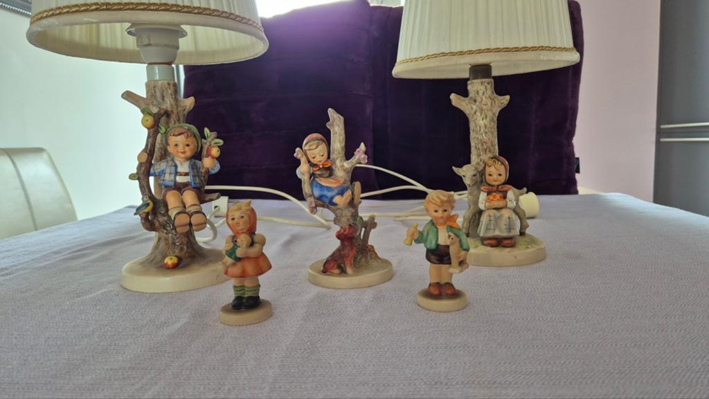 Set van 5 Hummel beeldjes: Meisje in boom, jongen,, Ophalen of Verzenden, Zo goed als nieuw, Hummel