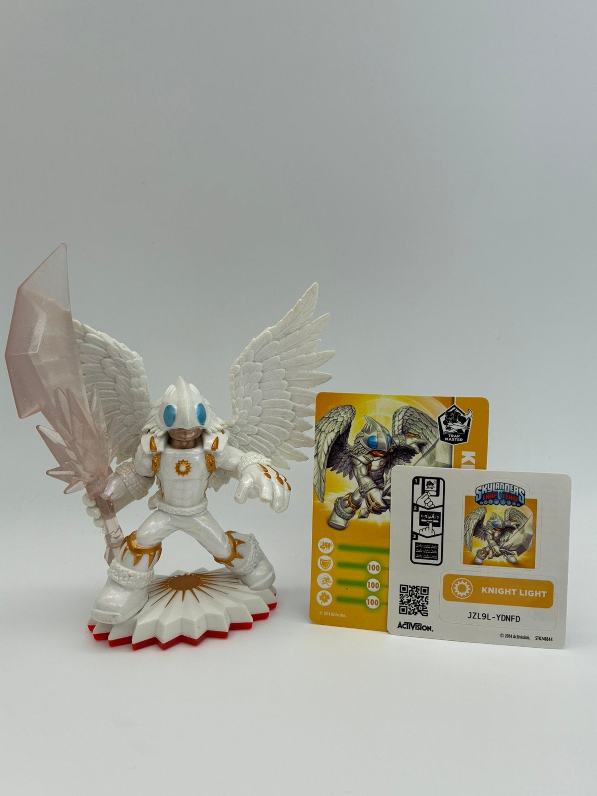 Skylanders Trap Team Knight Light met sticker en kaartje, Spelcomputers en Games, Avontuur en Actie, Verzenden, W, 2 spelers