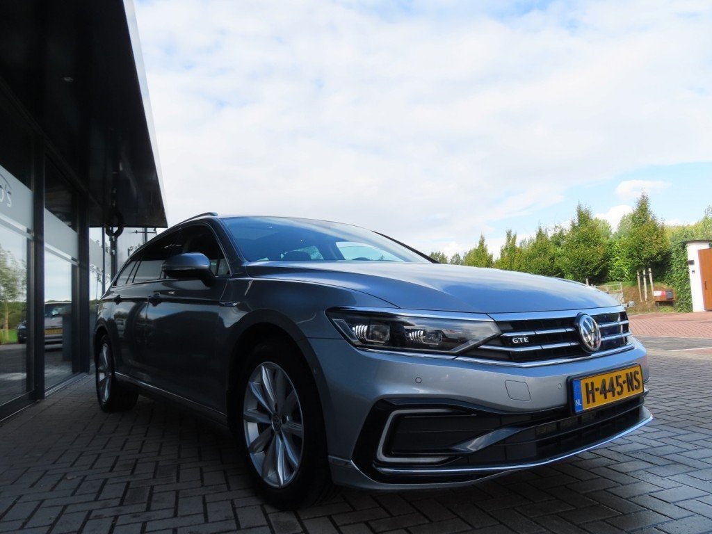 Volkswagen PASSAT 1.4 TSI PHEV GTE Business Ecc Acc Navi Led, Gebruikt, 4 cilinders, 157 pk, Hybride Elektrisch/Benzine