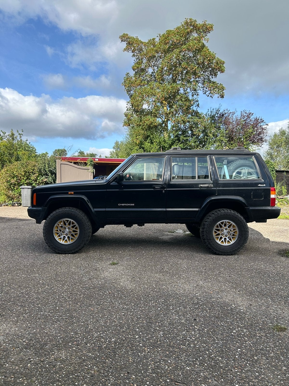 Jeep Cherokee 4.0 I AUT 2001 Zwart, foto 2