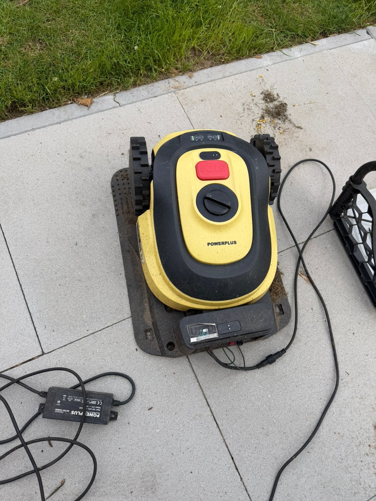 2 stuks Powerplus Robotmaaier, Ophalen of Verzenden, Gebruikt, Minder dan 20 cm