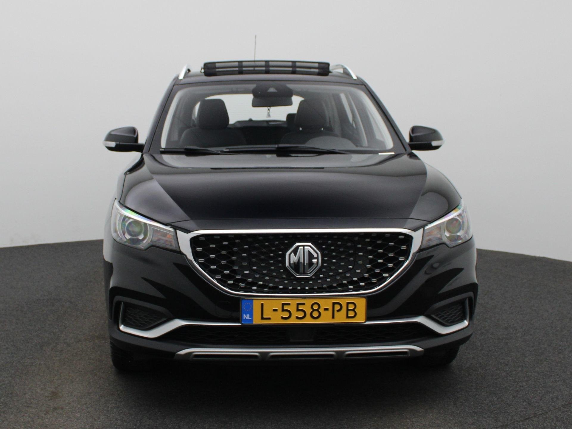MG MG ZS EV Luxury 45 kWh | Leder | Navi | Panoramadak | Car, Gebruikt, 143 pk, ZS, 1507 kg