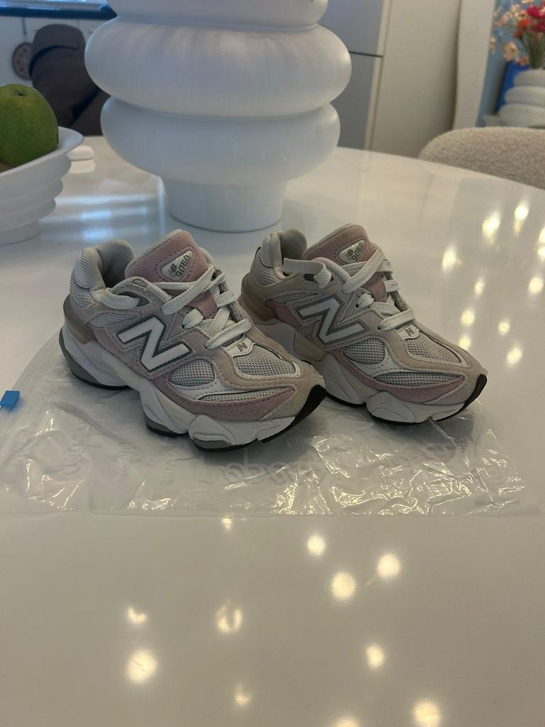 New balance, Kinderen en Baby's, Ophalen of Verzenden, Zo goed als nieuw, Jongen of Meisje, Schoenen