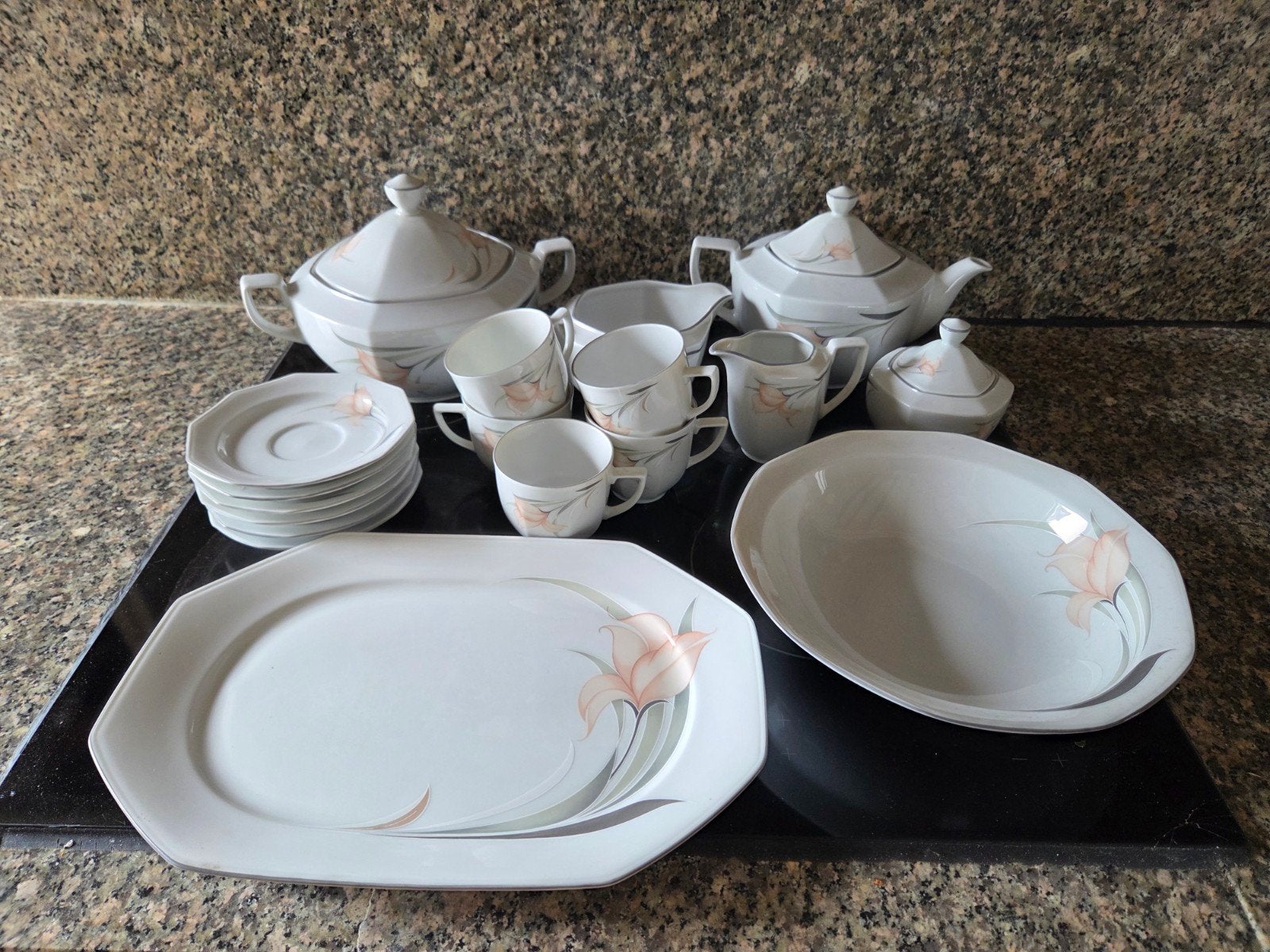 Winterling Bavaria Oskara servies, Ophalen