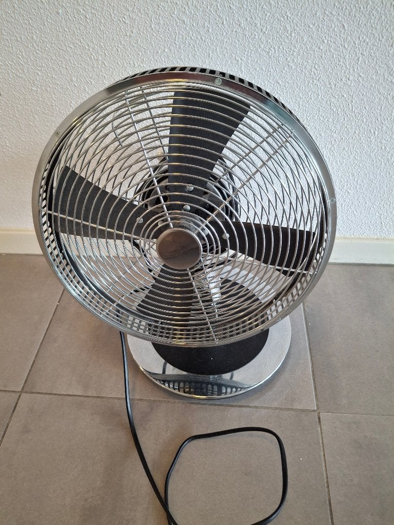 Mooie Tafel Ventilator, Ophalen, Zo goed als nieuw, Tafelventilator